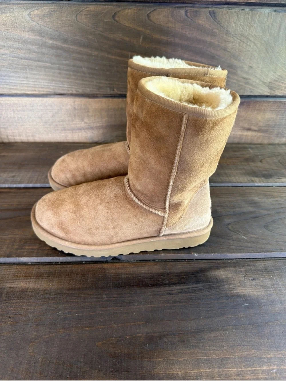 UGG Classic Short Chestnut Brown Suede Sheepskin Lined Boots Women Sz 8 Shearlin